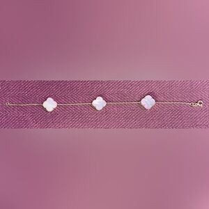 Elegant 10k Gold and Opal 3 Clover Bracelet